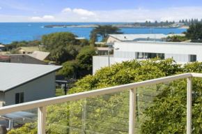 Seaview on Seaview Exceptional and Spacious With Sensational Views